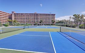 Bayshore Yacht & Tennis 216